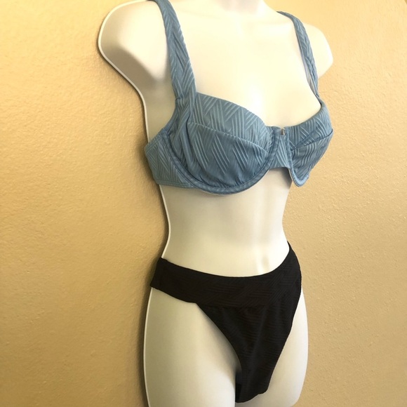 Cups-he Texturized Underwire Light Blue Black High Cut Bikini Set Swimwear SZ M - Picture 2 of 11
